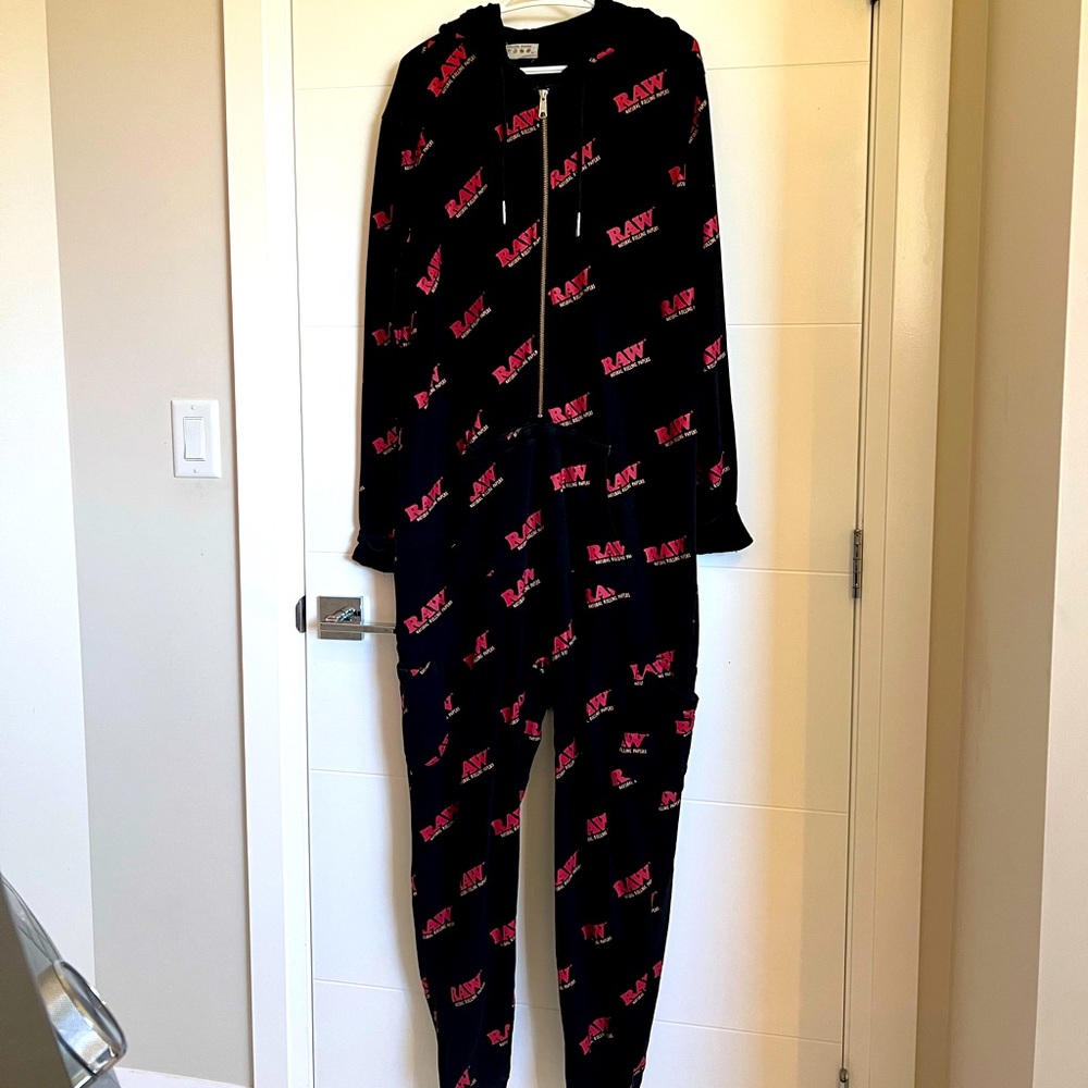 Raw Onesie Heavyweight Unisex Size Medium